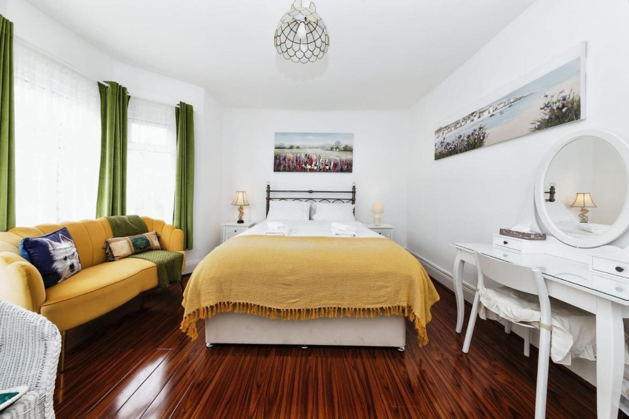 Your Chic 3Br Home Comfort And Style In Лондон Екстер'єр фото